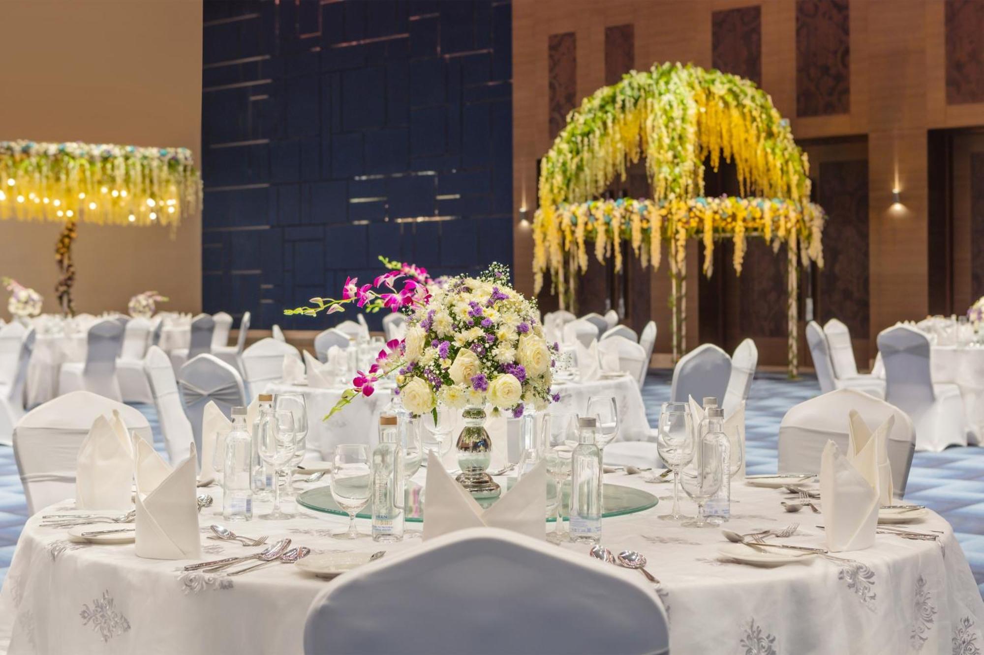 Sheraton Grand Bengaluru Whitefield Hotel & Convention Center Zewnętrze zdjęcie